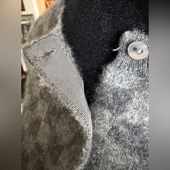 CUTE Halogen Gray Checkered Cashmere Cardigan, S (Tag Reads M) - Picture 9 of 10